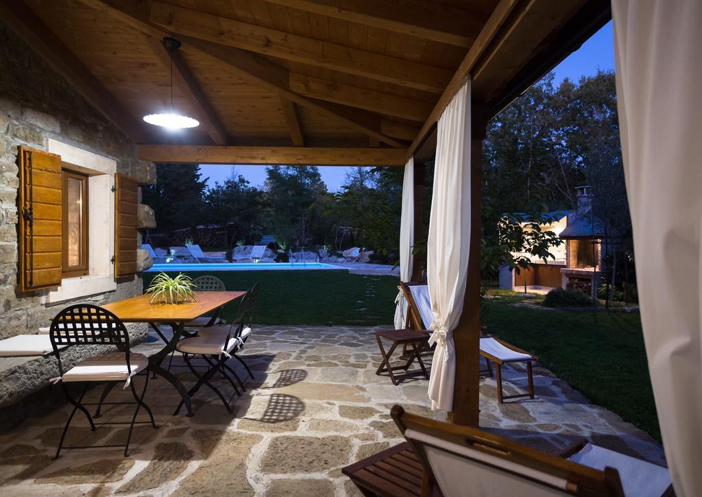 Holiday Home Casa Dei Farfui Momjan Exterior photo